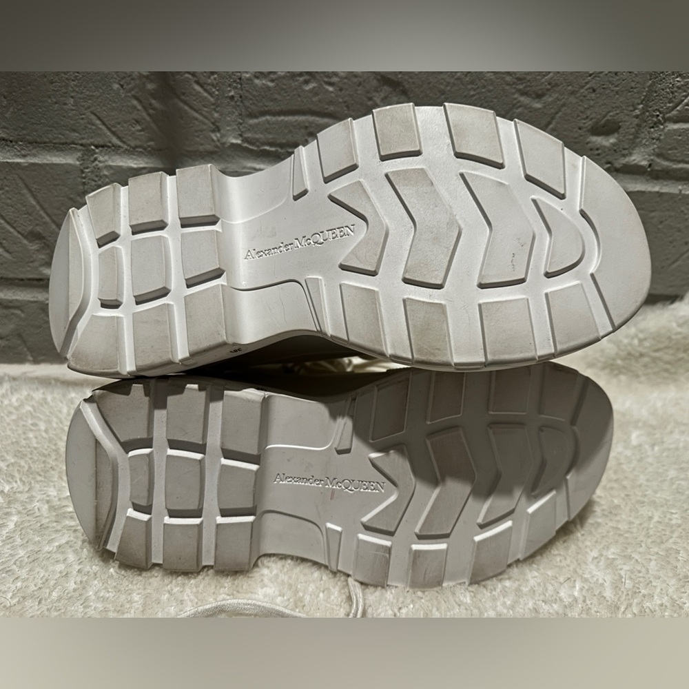 Alexander McQueen Tread Slick High-Top Sneaker Size 38.5 - Picture 12 of 12